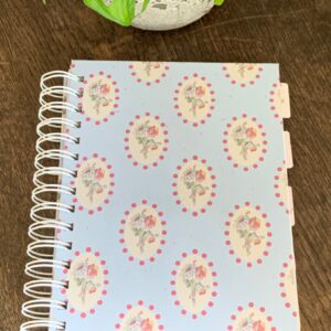 Notesbog med flere typer sider